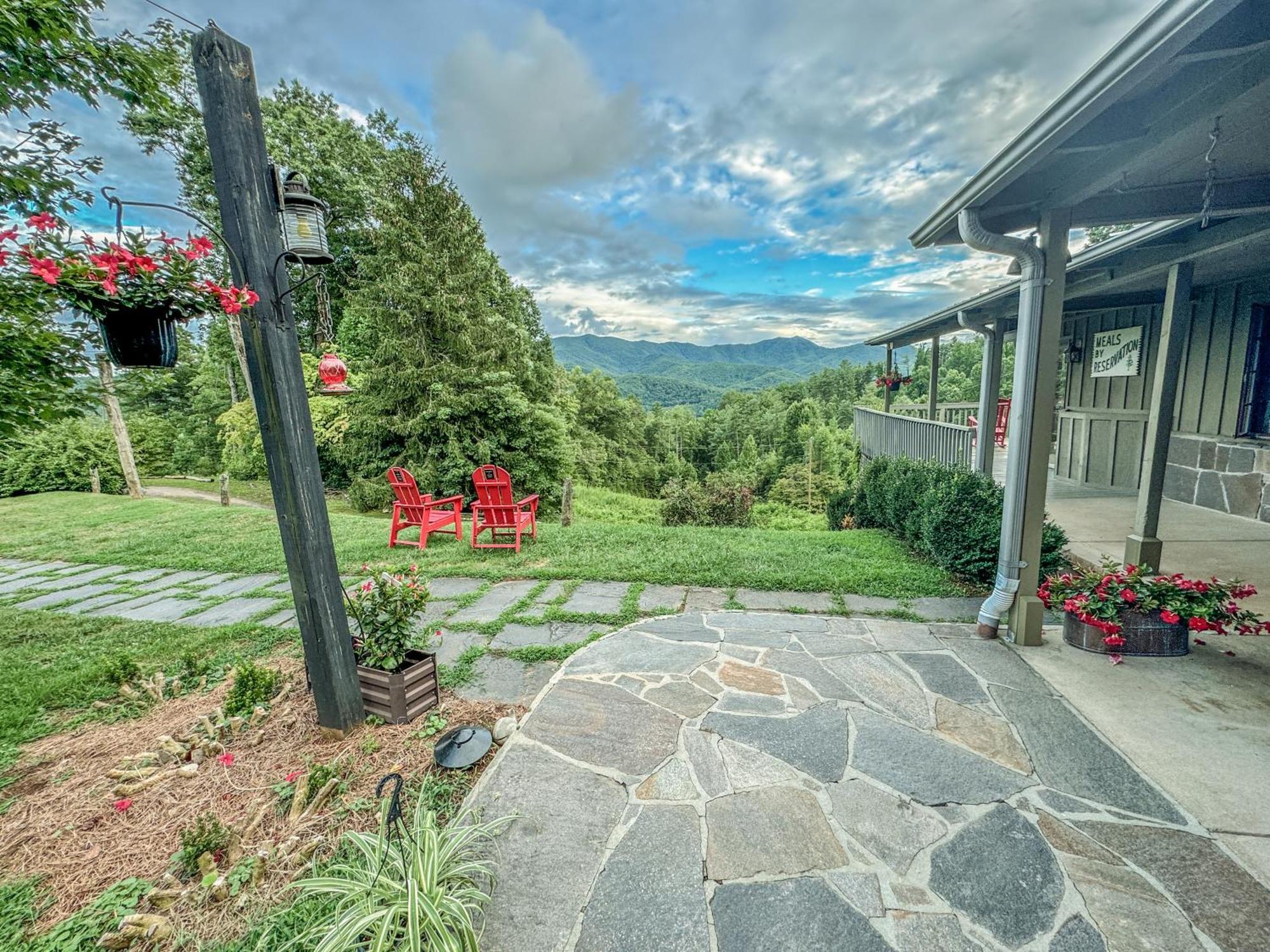 Hemlock Inn Bryson City Exterior photo