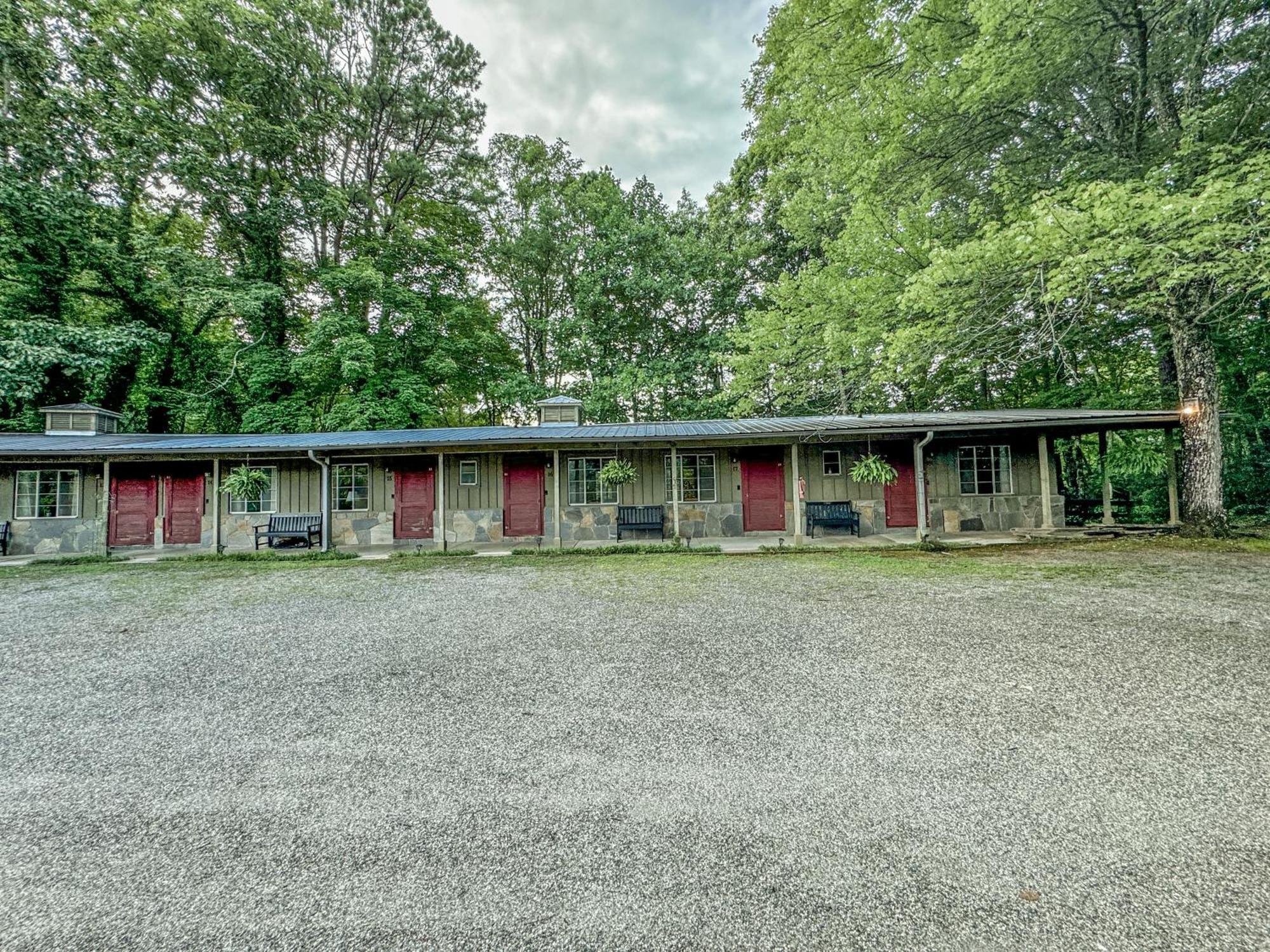 Hemlock Inn Bryson City Exterior photo