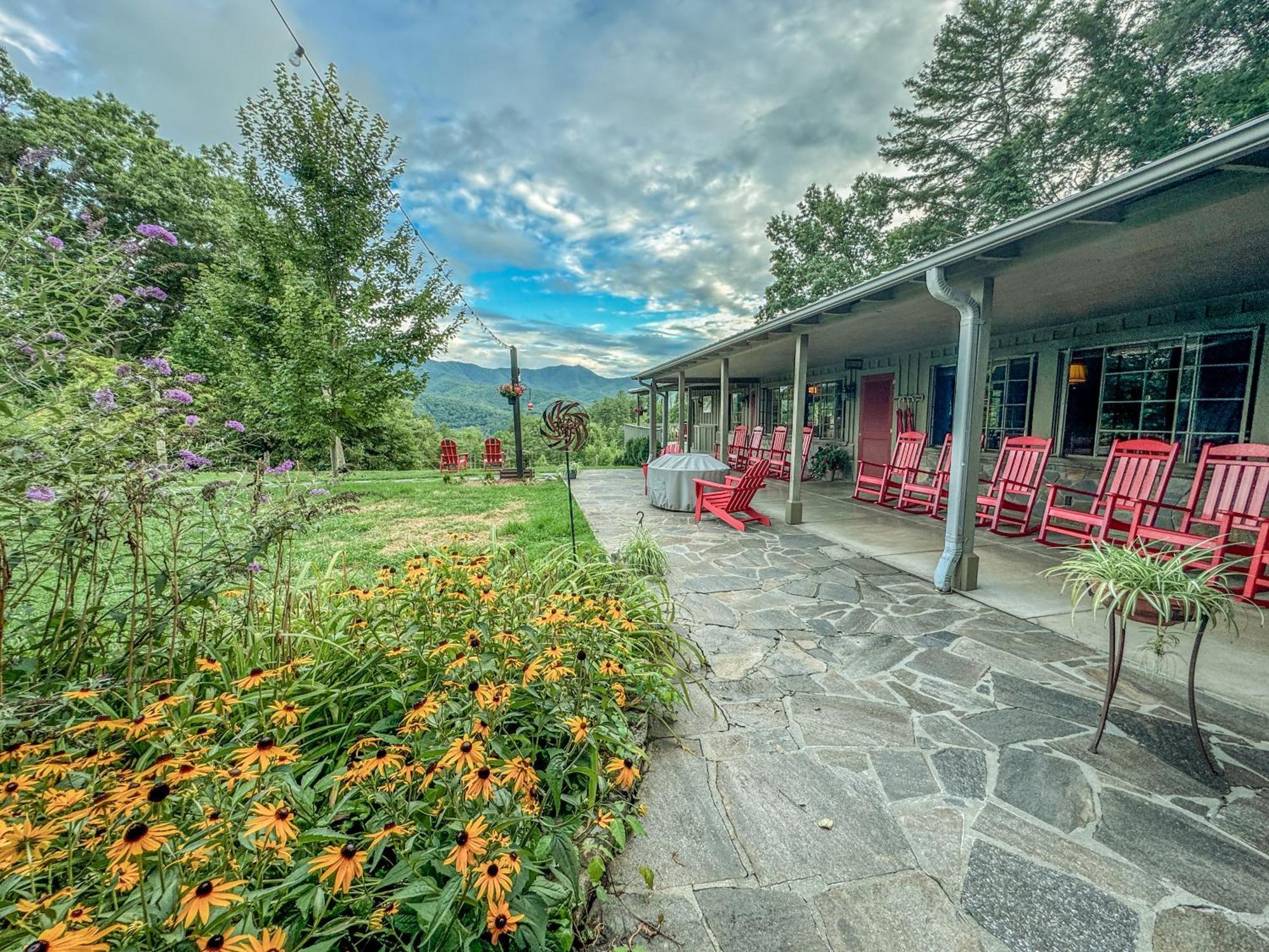 Hemlock Inn Bryson City Exterior photo