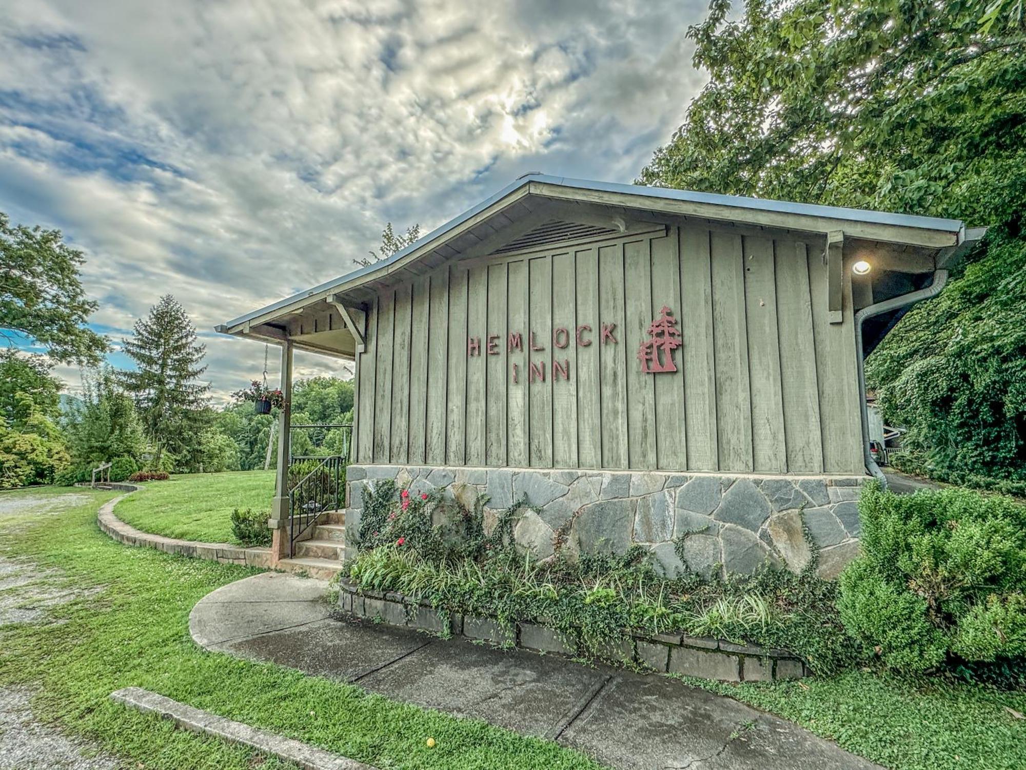 Hemlock Inn Bryson City Exterior photo